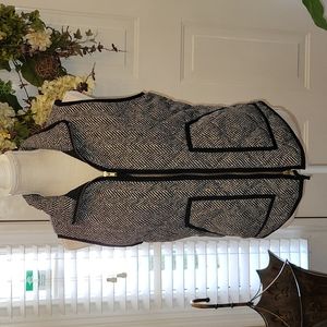 J Crew black white down sleeveless quilted vest zipper closure 2 pockets S EUC…